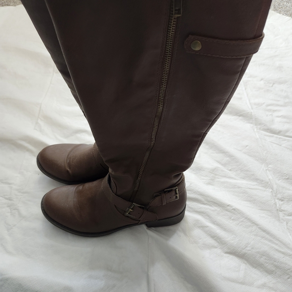 Brown Women's Boots - Picture 4 of 8